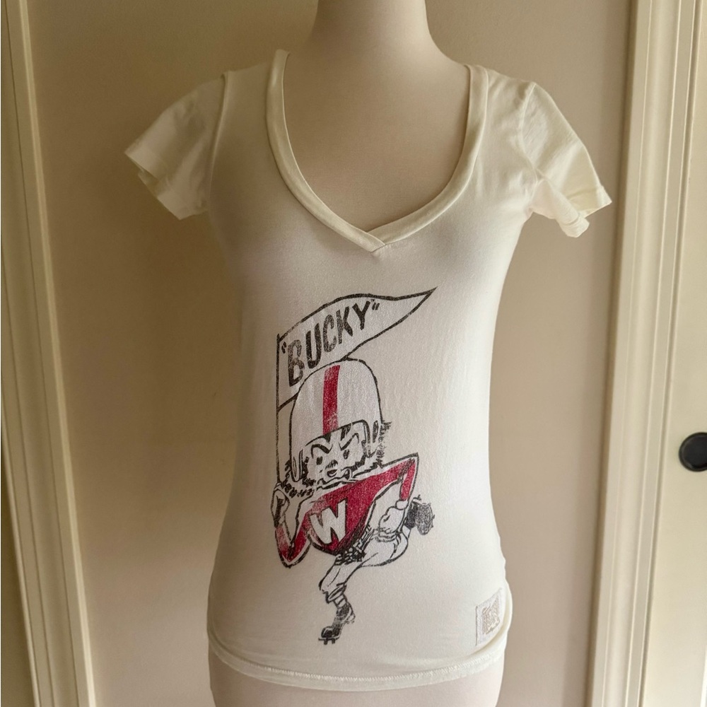 Bucky Badger Tee (Wisconsin) Size Small